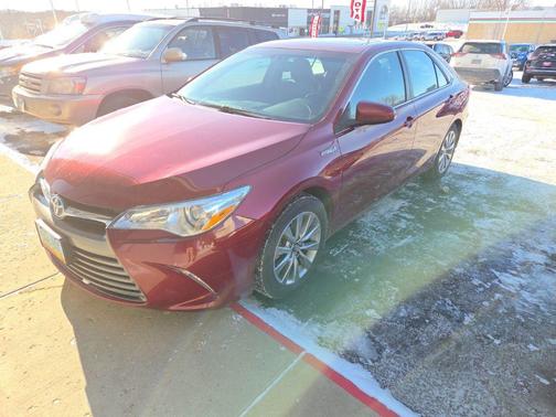 2017 Toyota Camry Hybrid XLE