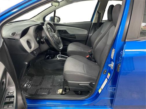 2015 Toyota Yaris L