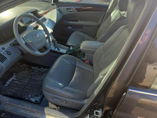 2009 Toyota Avalon XLS