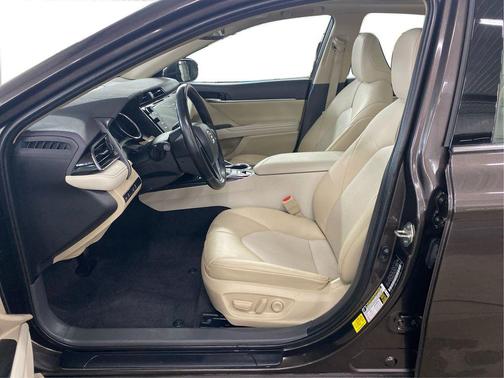 2020 Toyota Camry XLE