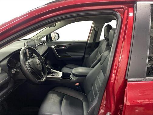 2022 Toyota RAV4 Hybrid XLE Premium