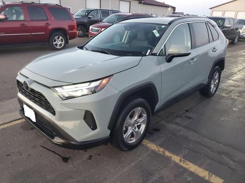 2023 Toyota RAV4 XLE
