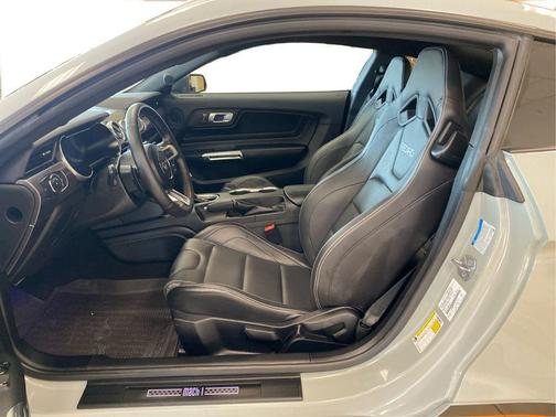 2022 Ford Mustang Mach 1