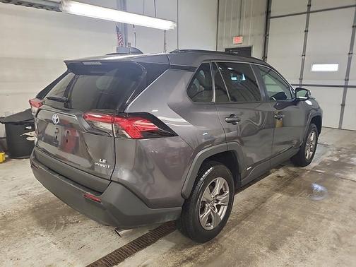 2022 Toyota RAV4 Hybrid LE