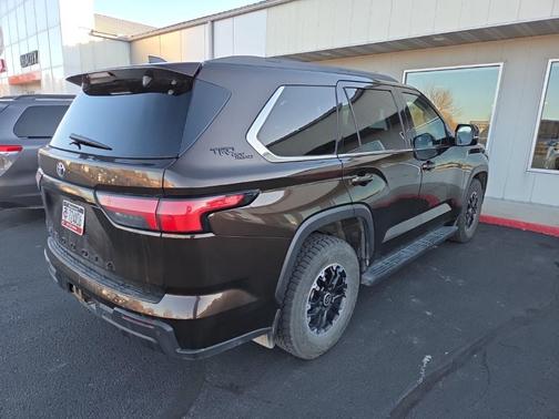 2023 Toyota Sequoia SR5