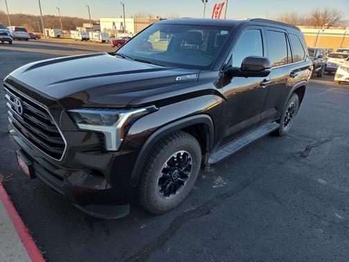 2023 Toyota Sequoia SR5