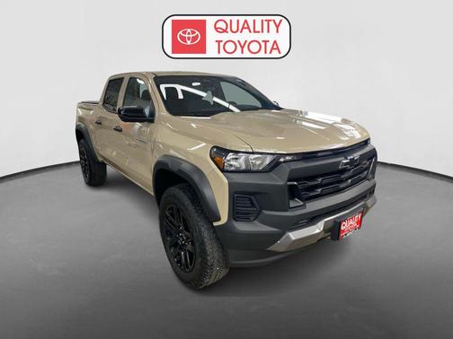 Sand Dune Metallic 2024 Chevrolet Colorado Trail Boss