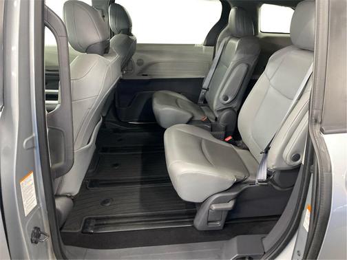 2021 Toyota Sienna XLE 7 Passenger