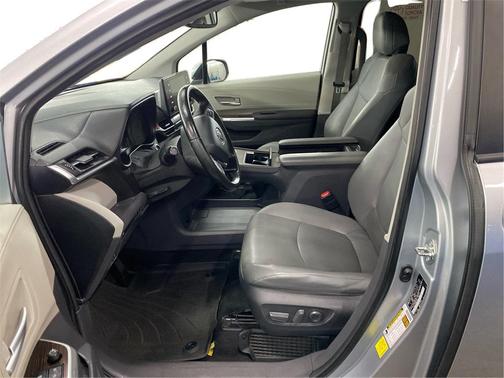 2021 Toyota Sienna XLE 7 Passenger