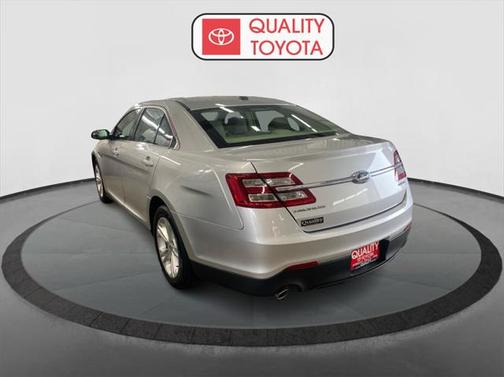 2017 Ford Taurus SE