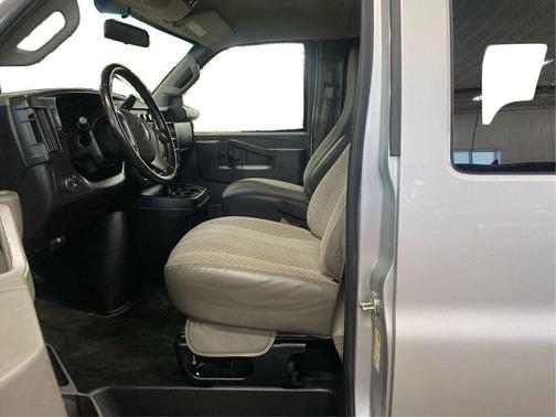 2017 Chevrolet Express 3500 LT