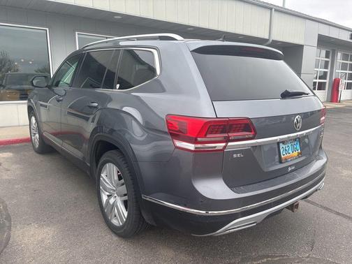 Platinum Gray Metallic 2018 Volkswagen Atlas 3.6L SEL Premium
