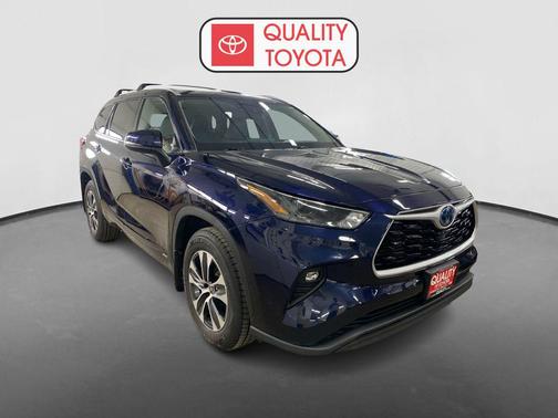 2022 Toyota Highlander Hybrid XLE