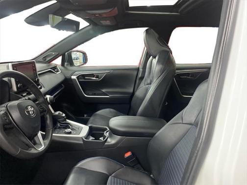 2020 Toyota RAV4 Hybrid SE
