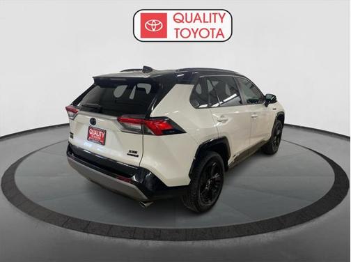 2020 Toyota RAV4 Hybrid SE