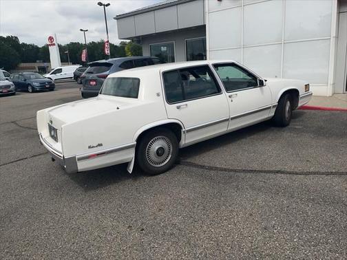 1993 Cadillac DeVille Base