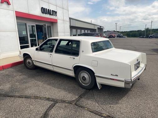 1993 Cadillac DeVille Base