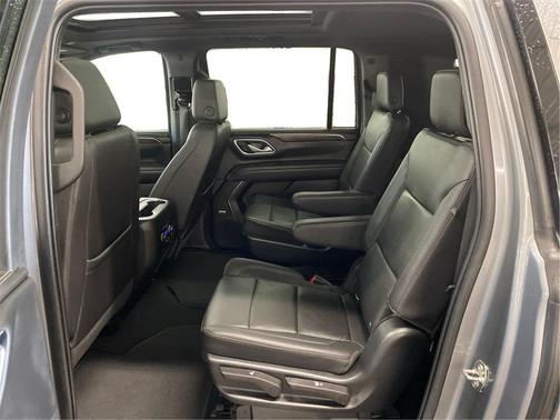 2022 Chevrolet Suburban LT