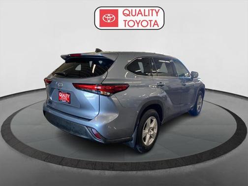 2022 Toyota Highlander LE