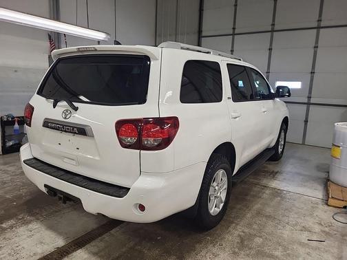Super White 2020 Toyota Sequoia SR5