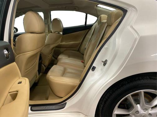 2010 Nissan Maxima SV