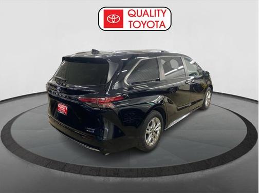2023 Toyota Sienna Limited 7-Passenger