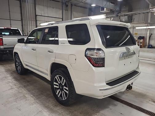 Blizzard Pearl 2020 Toyota 4Runner Limited