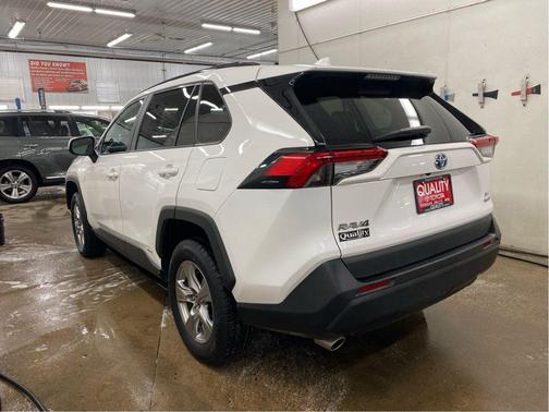 2023 Toyota RAV4 Hybrid XLE