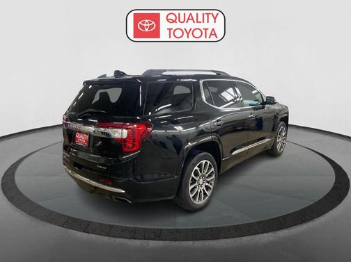 2022 GMC Acadia Denali