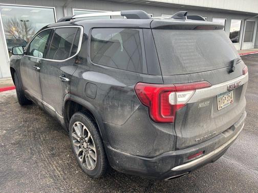 2022 GMC Acadia Denali