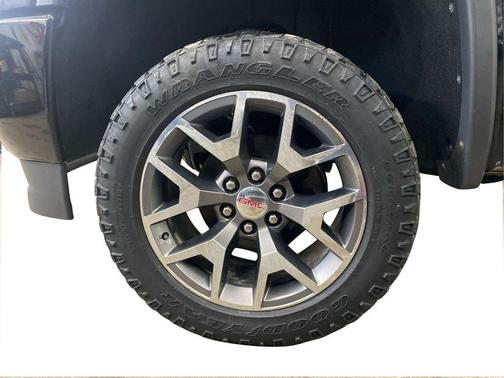 Onyx Black 2017 GMC Sierra 1500 SLT