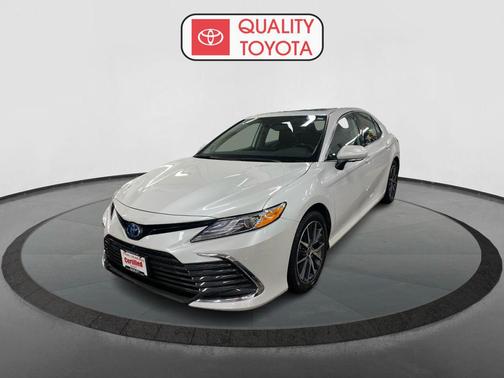 2024 Toyota Camry Hybrid XLE