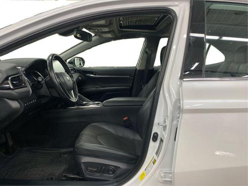 2024 Toyota Camry Hybrid XLE