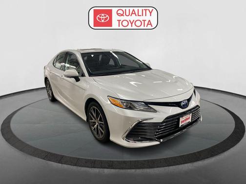 2024 Toyota Camry Hybrid XLE