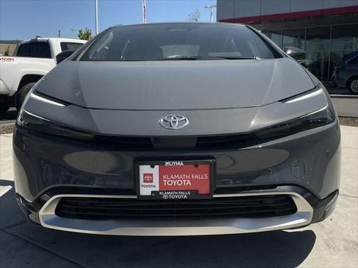 2025 Toyota Prius L