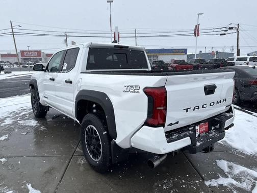 2026 Toyota Tacoma Hybrid TRD Off Road