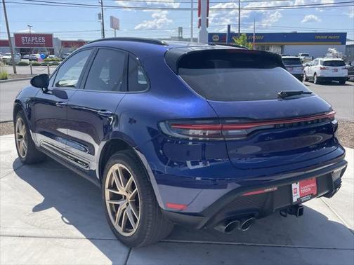 2023 Porsche Macan Base