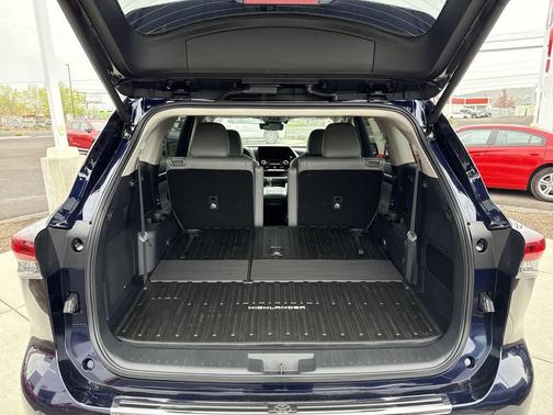 2026 Toyota Highlander Platinum