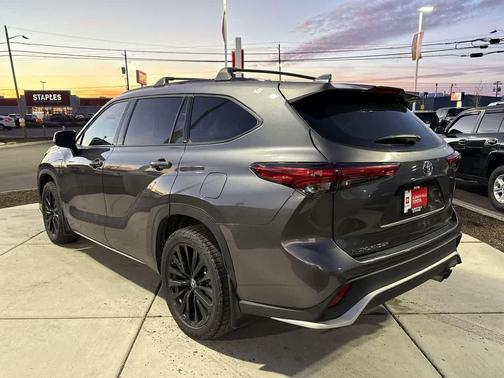2023 Toyota Highlander XSE