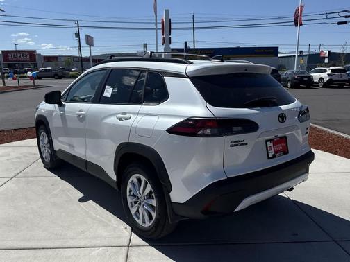 Wind Chill Pearl 2026 Toyota Corolla Cross LE