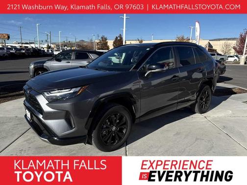 2022 Toyota RAV4 Hybrid SE