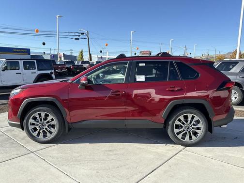 2025 Toyota RAV4 XLE Premium