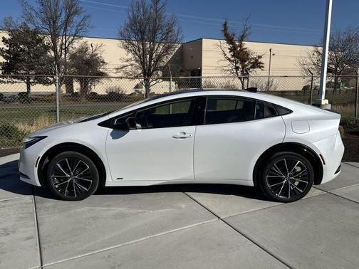 2023 Toyota Prius XLE