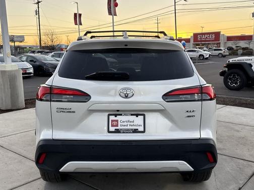 2023 Toyota Corolla Cross XLE