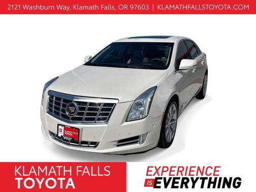 White Diamond Tricoat 2015 Cadillac XTS Premium