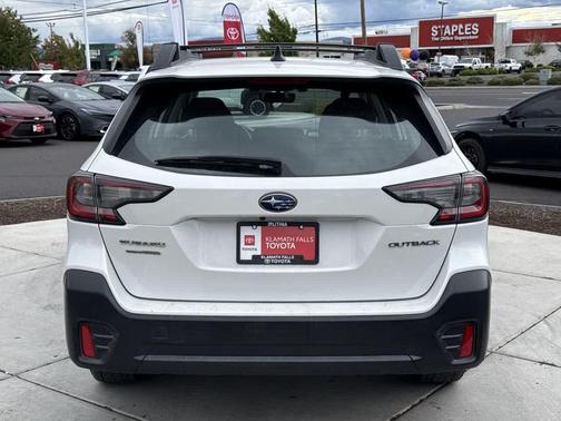 2021 Subaru Outback Base
