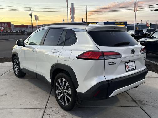 2023 Toyota Corolla Cross XLE