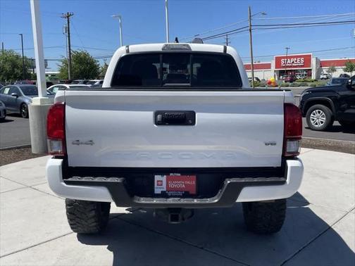 2022 Toyota Tacoma SR