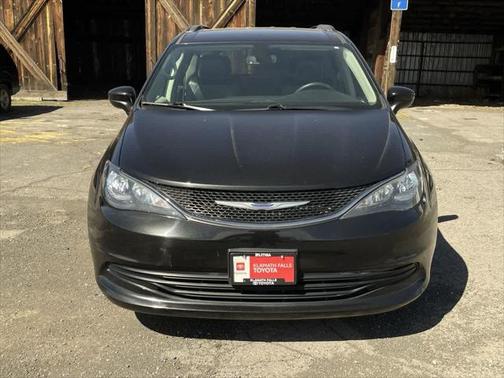 2020 Chrysler Voyager LXI