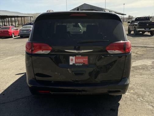 2020 Chrysler Voyager LXI